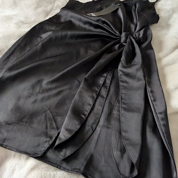 BNWT Black satin look wrap Mini dress - Picture 2 of 9